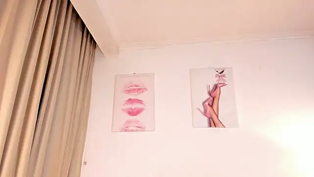 halseycox___ webcam