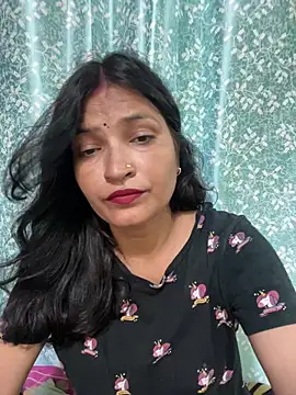 Priyaa_1433 webcam