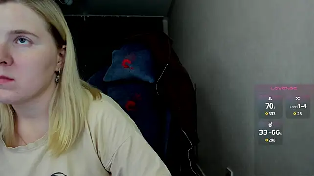 Olivia_Munk live cam on StripChat
