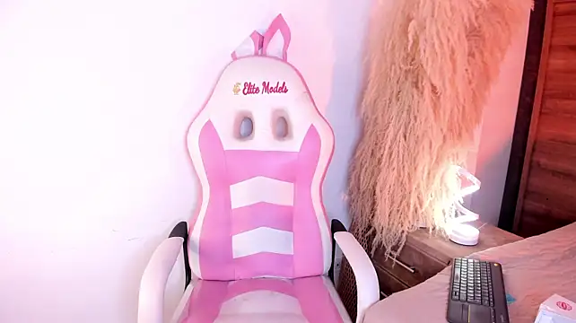 CristineRainn_ webcam
