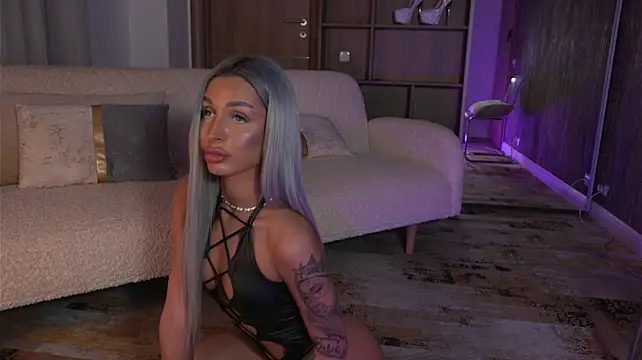 ArianaXO_