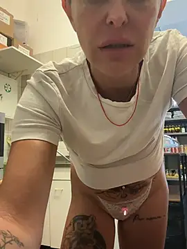 AmandaArt webcam