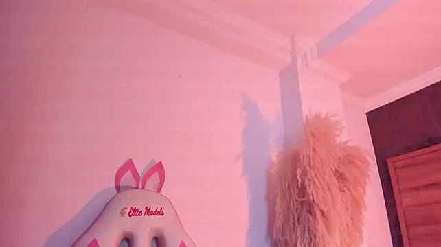 CristineRainn_ webcam