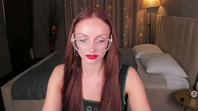 Madeline_Perry