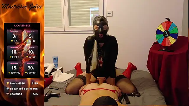 maitresse-julia-045 live sex cam