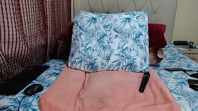 CHOCOLATEDARKBUSTYX