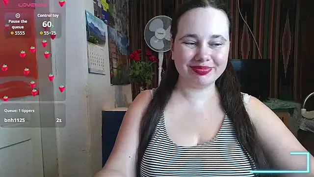 Cora_Maro webcam