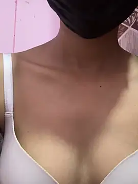 Miss_Pretty011 live sex cam