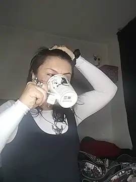 lilith_libelula (F milf) - Lick fingers +finger in my bigass