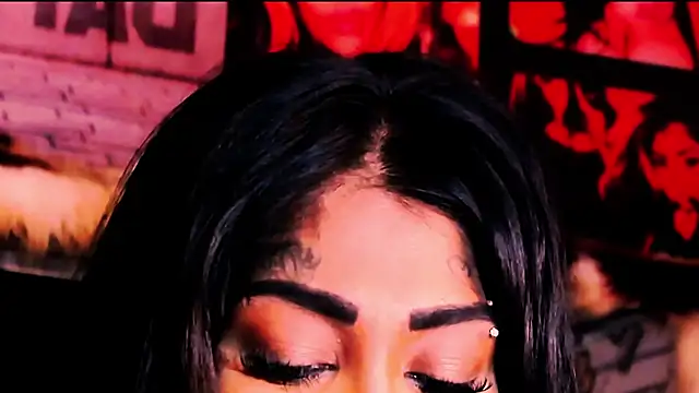 indian_dreamgirl webcam