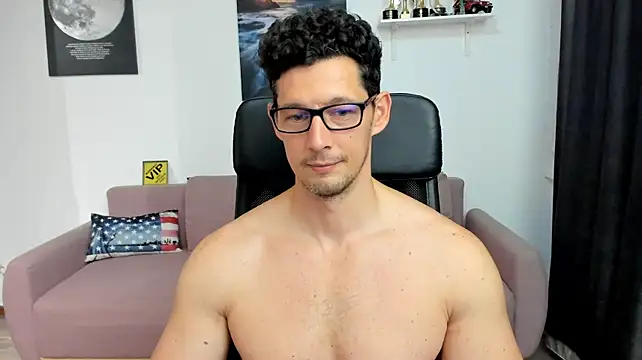 BrutusK08 live cam on StripChat