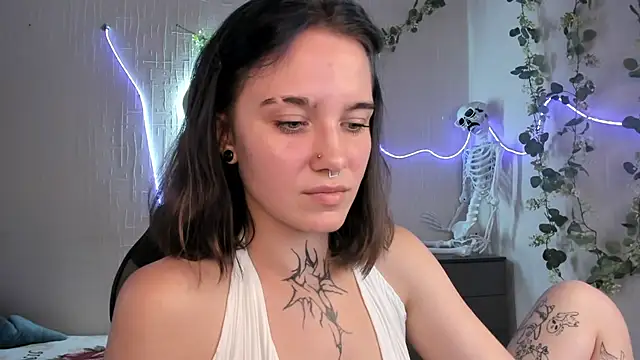 Elastikisss live cam on StripChat