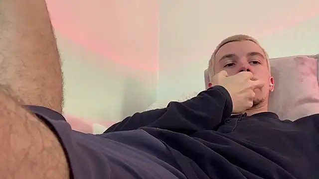 Jeremy1Scott live cam on StripChat