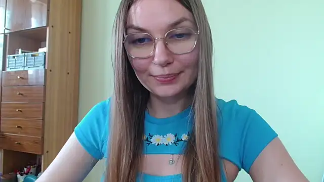 LooveELLYx live webcam