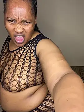 amandious (F milf) - Push u biggest ass to move to New place