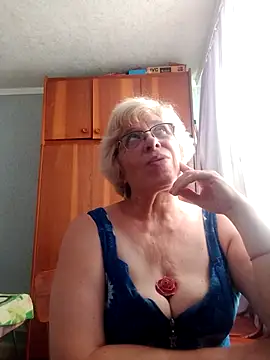 52MiaLove02 live cam on StripChat