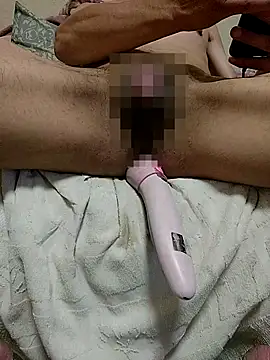 ReekedMyelin webcam