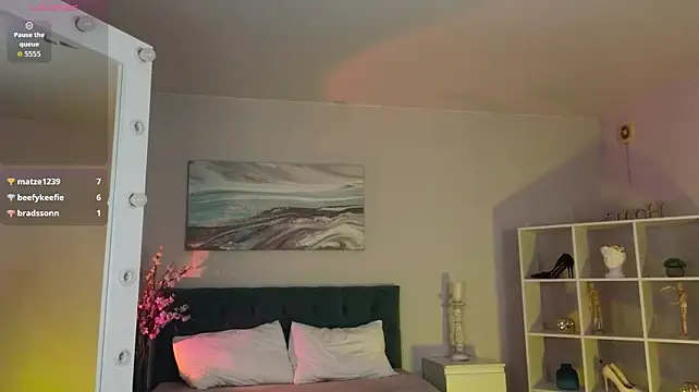 emibunnyy (F teen) - TOPLESS! SHOW UR PRETTY BOOBIES