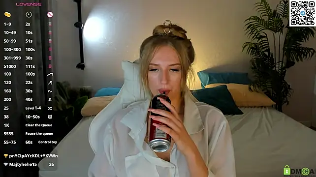 Stacy_River live cam on StripChat