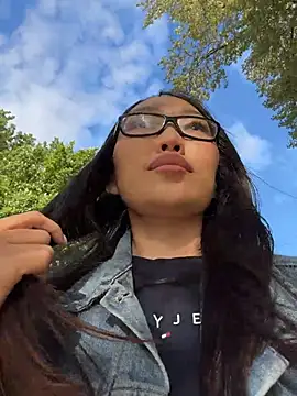 trytomakememoam webcam