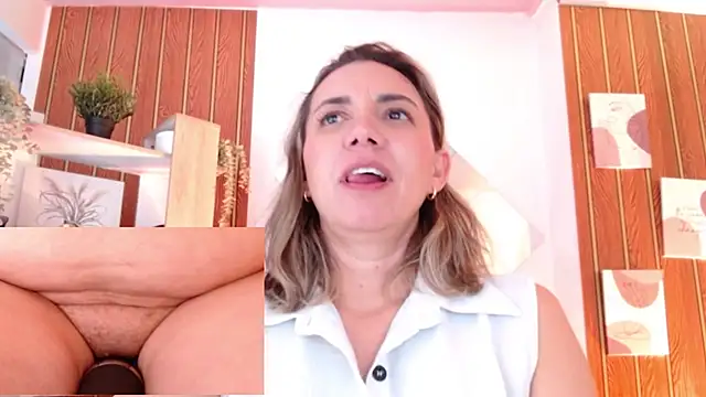 milfsecret69 webcam