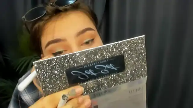 NikkiSummer webcam