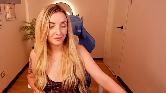 White_F0x webcam