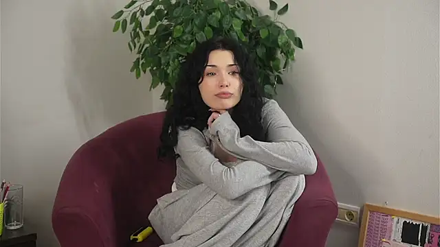 DeeannLaclair webcam