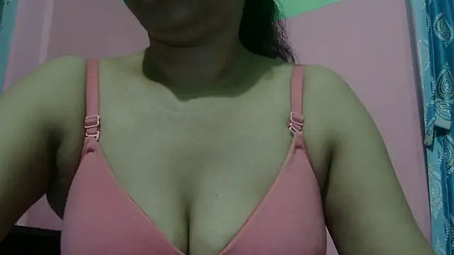 AVNI09- live cam on StripChat