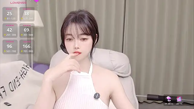 uikyy1 (F milf) - 有人爱我吗 让我听听鬼话