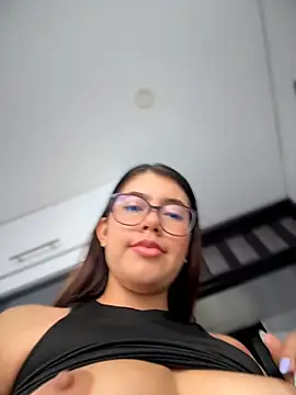 saracalderon (F young) - FUCK MY PUSSY IN DOGGY 🔥🔥
