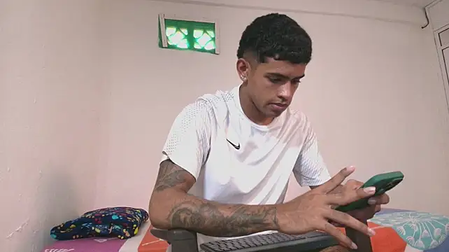 k_florez (M twink) - GET ME NAKED