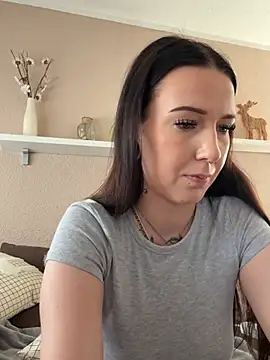 trixie-tainted (F young) - Boobs + 5 min Toy c