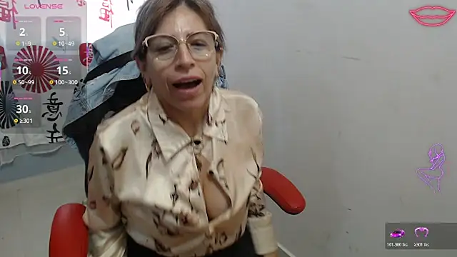 chayla_ruiz (F milf) - HOT NAKED FULL TWERK 🎉😋🔥