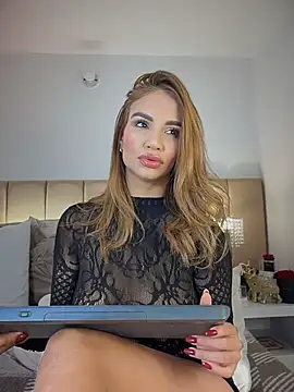 Lia_Brooks