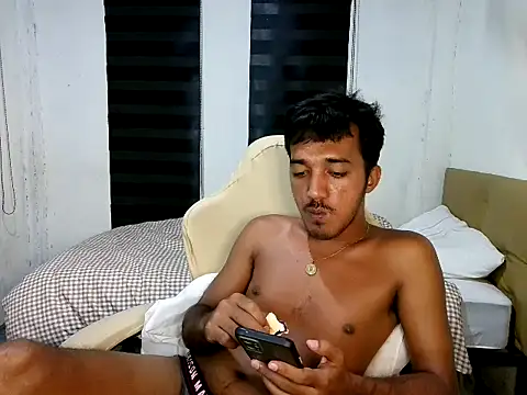 spicy_rowycam (M young) - Lets do Fun/cum💦🍆