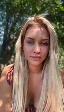 kikiwatson (F young) - Flash boobs in public💋🔞