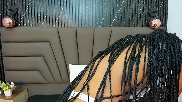 NaomiSteward webcam