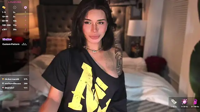 ParisianDoll live cam on StripChat