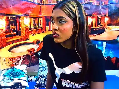 IndianPretty14u2Luv webcam