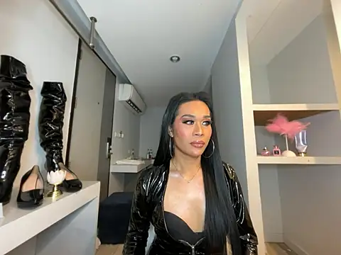 MistressViper28
