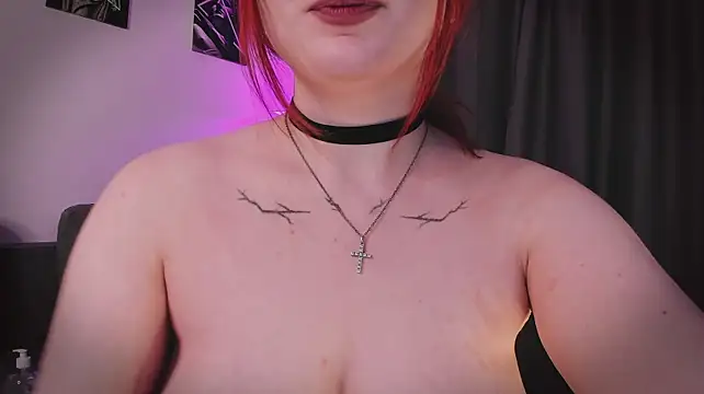 ElaraHex live cam on StripChat