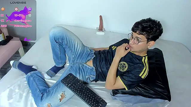 benjamin_buster (M young) - big squirt on my saquirt face + cum