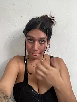 annyeli (Ask my age) - Hot kisses 💋💋