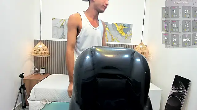 jdwhite18 (M twink) - cum show