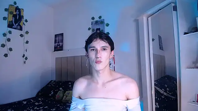 jullian_ricci (M twink) - this bitch is so hottt