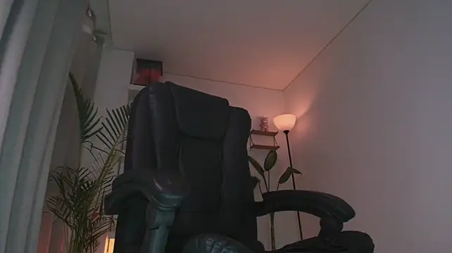 andyypalmer_ (M young) - hello andy