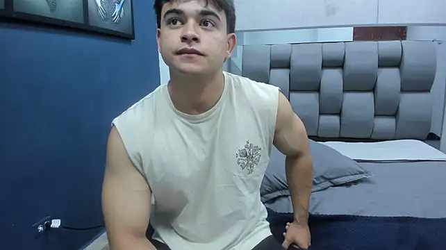 charlie___musk (M twink) - Let´s cum together!