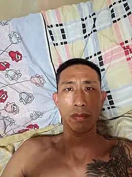 wx369369 (Ask my age) - 赚钱买先锋官