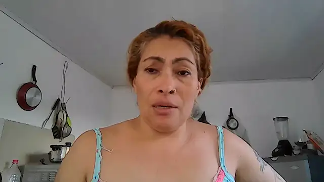 Layla-Astrum webcam